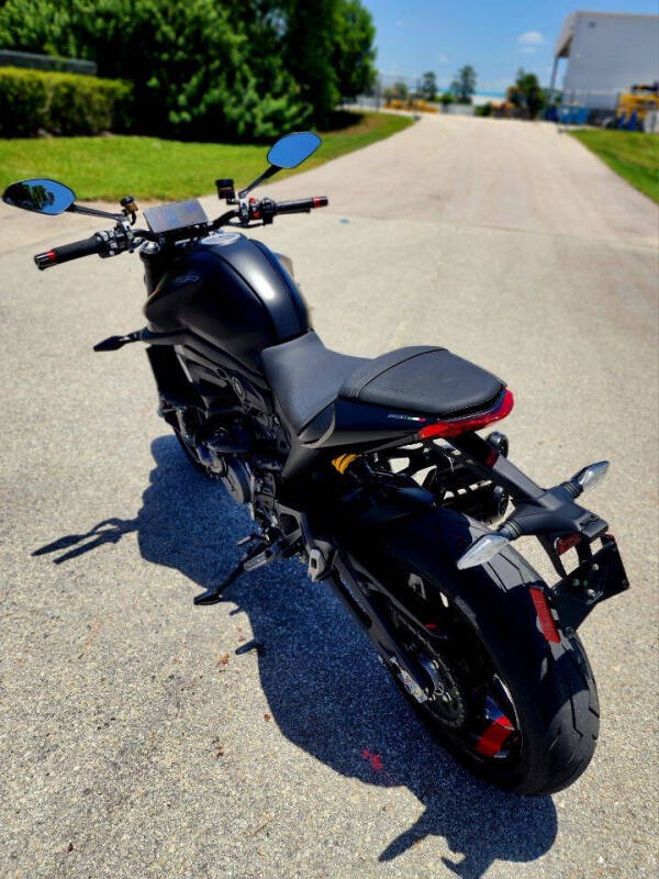 2025 Ducati Monster