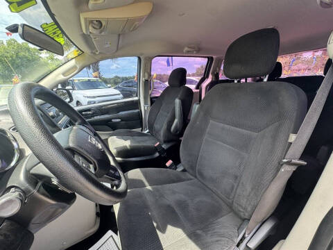 2015 Dodge Grand Caravan SE