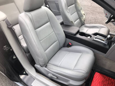 2007 Ford Mustang V6 Deluxe