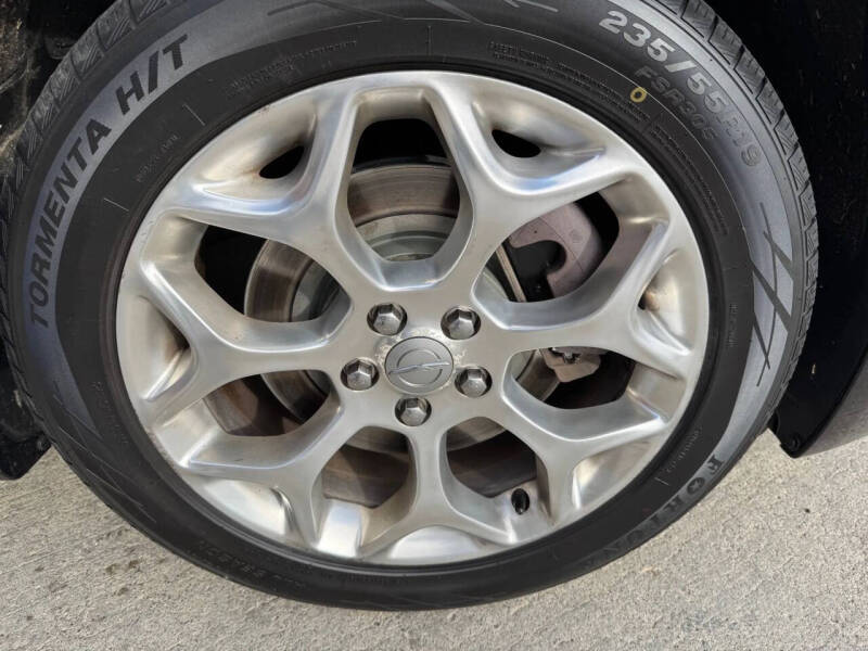 2017 Chrysler 300 C Platinum