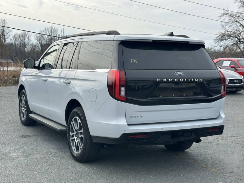 2025 Ford Expedition Active