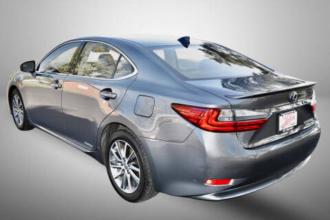 2017 Lexus ES 300h