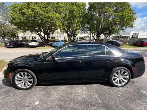 2019 Chrysler 300 Touring L