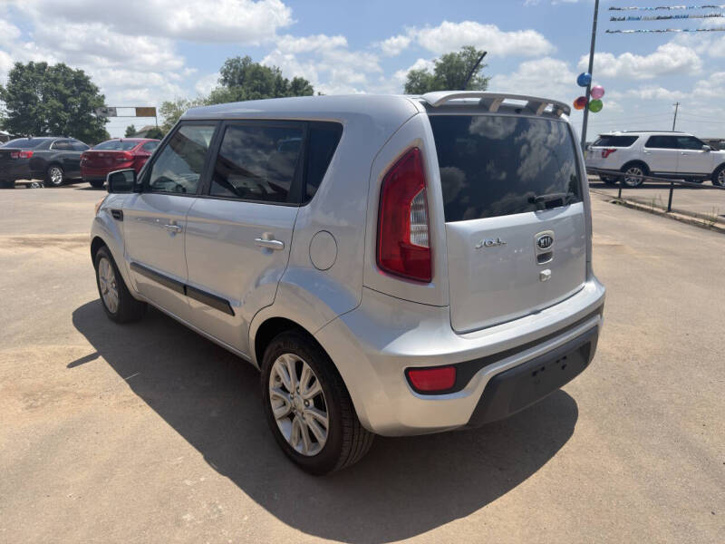 2012 Kia Soul +