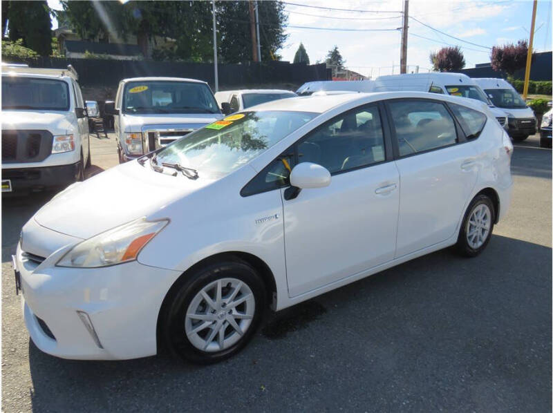 2014 Toyota Prius v