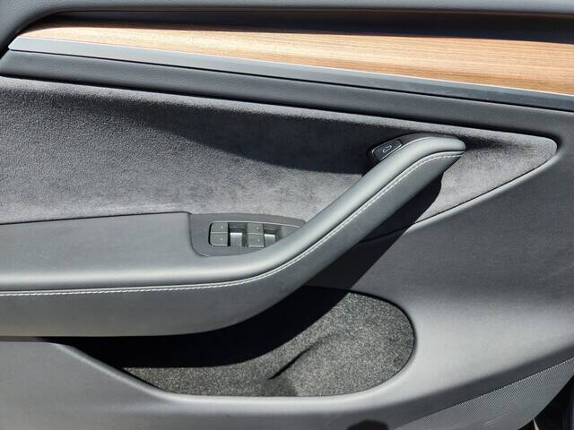 2024 Tesla Model Y 30
