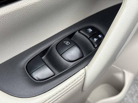 2022 Nissan Rogue Sport SV