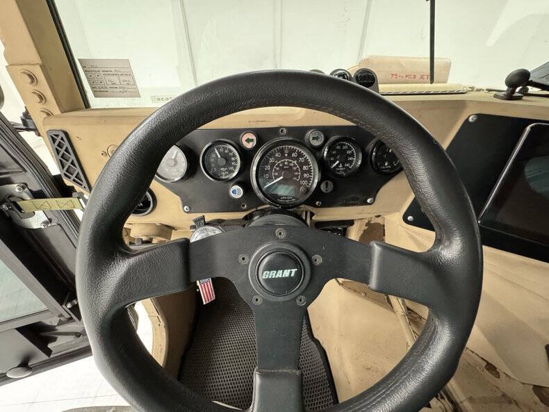 2005 AM General Hummer