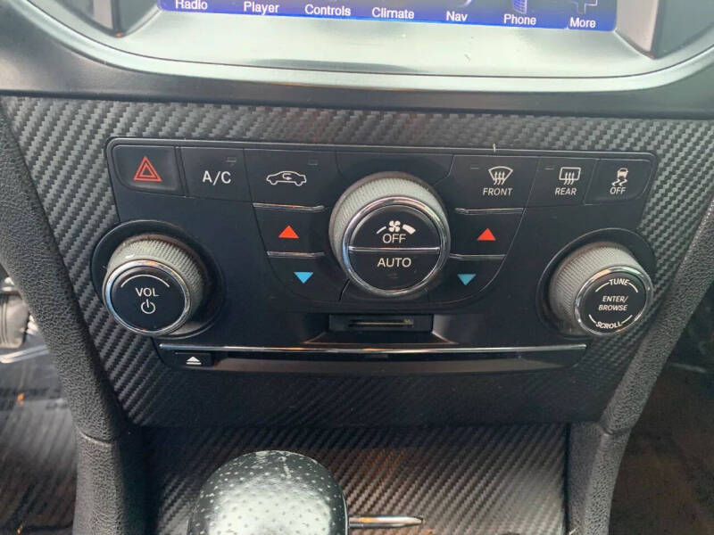 2012 Chrysler 300 SRT8