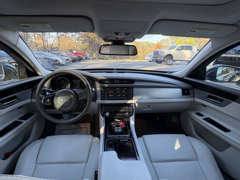 2016 Jaguar XF 35t Premium