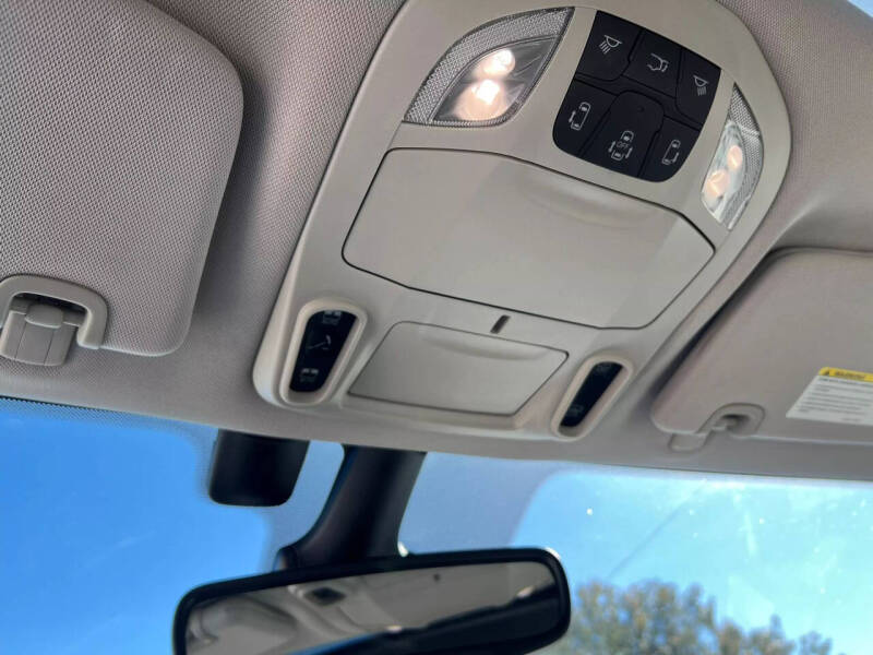 2017 Chrysler Pacifica Hybrid Platinum