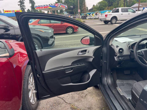 2015 Chevrolet Sonic LT Auto