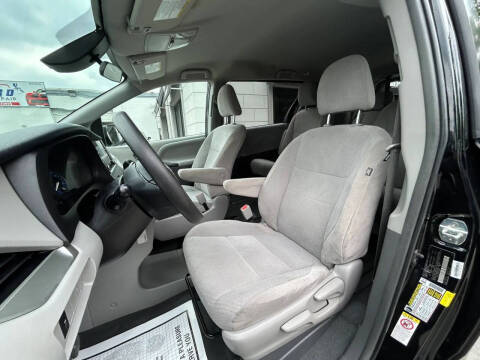 2019 Toyota Sienna L 7-Passenger