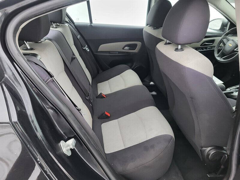 2013 Chevrolet Cruze LS Auto