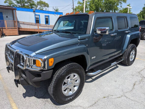 2007 HUMMER H3 for sale at AutoMax Used Cars of Toledo in Oregon OH