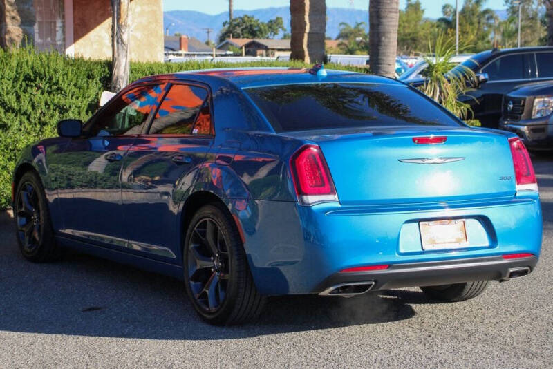 2023 Chrysler 300 Touring