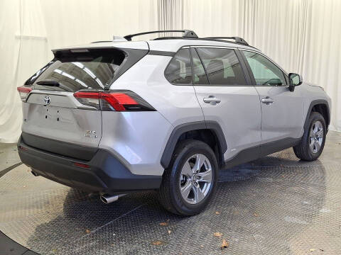 2022 Toyota RAV4 Hybrid XLE