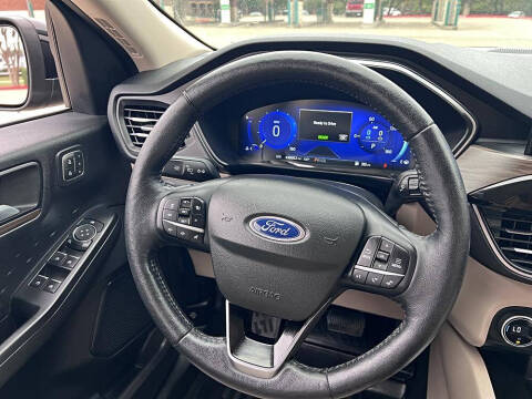 2020 Ford Escape Hybrid Titanium