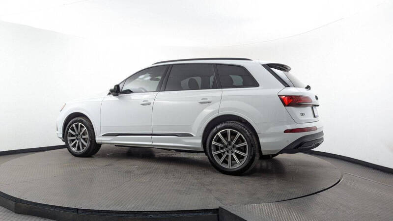 2022 Audi Q7 quattro Premium Plus 45 TFSI