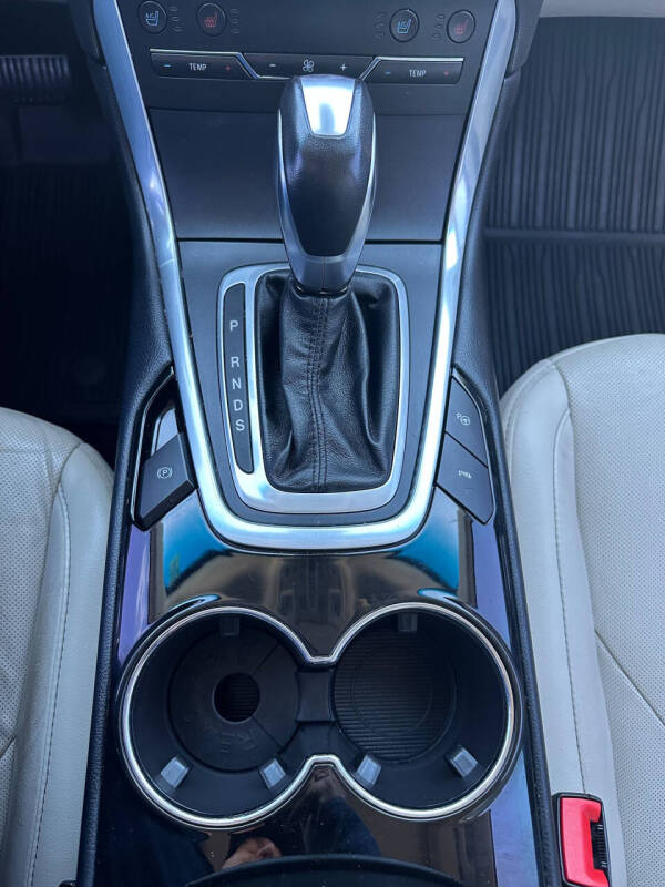 2017 Ford Edge Titanium