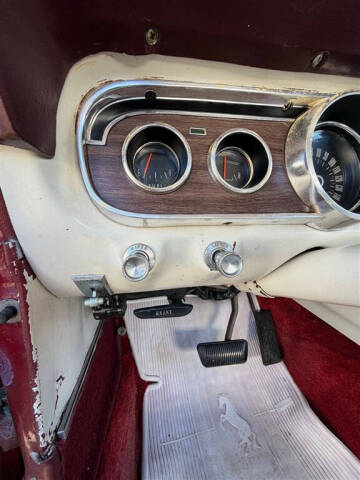 1966 Ford Mustang convertible V8