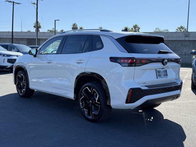 2026 Volkswagen Tiguan SEL R-Line Turbo 4Motion