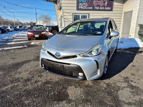 2015 Toyota Prius v Five