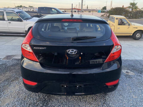 2012 Hyundai Accent GS