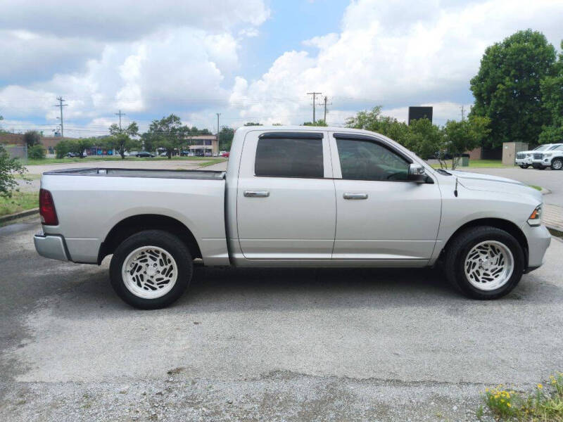 2012 RAM 1500 ST