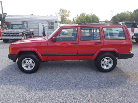 1999 Jeep Cherokee for sale at CAR-MART AUTO SALES in Maryville TN