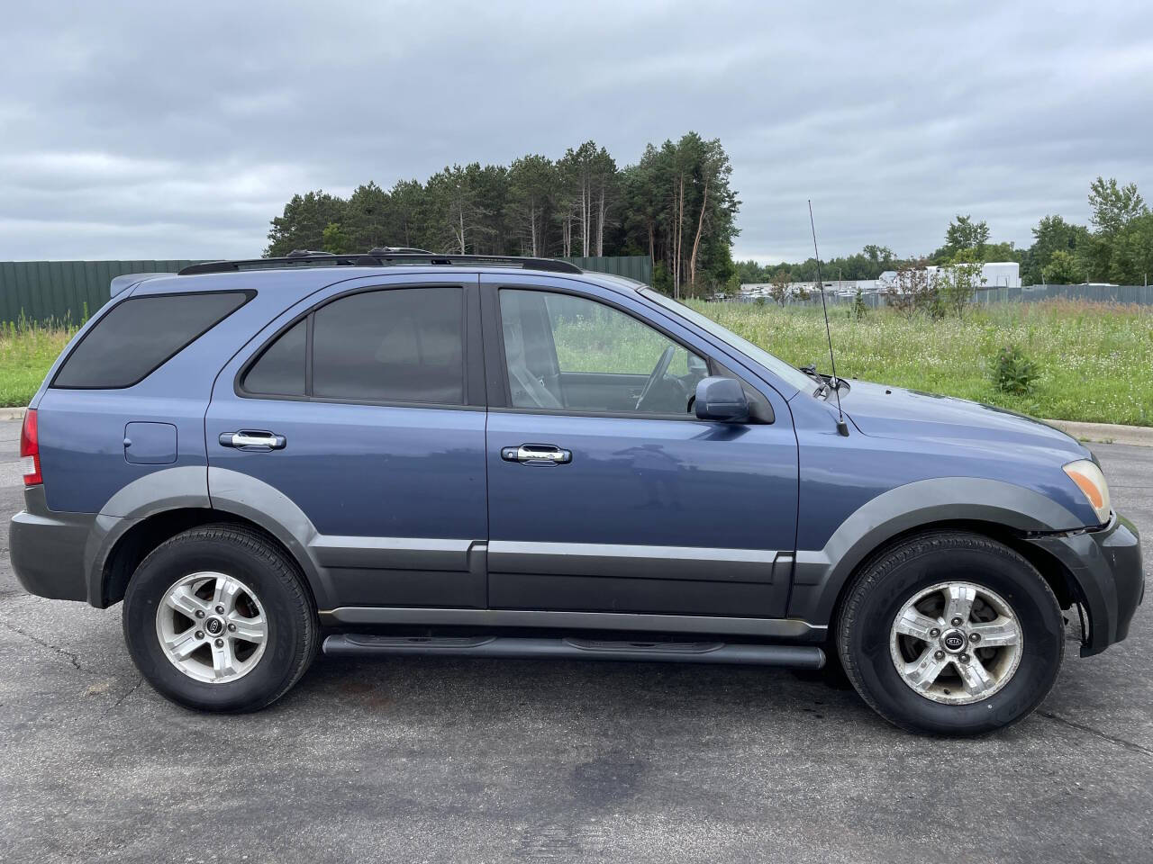 2004 Kia Sorento for sale at Twin Cities Auctions in Elk River, MN