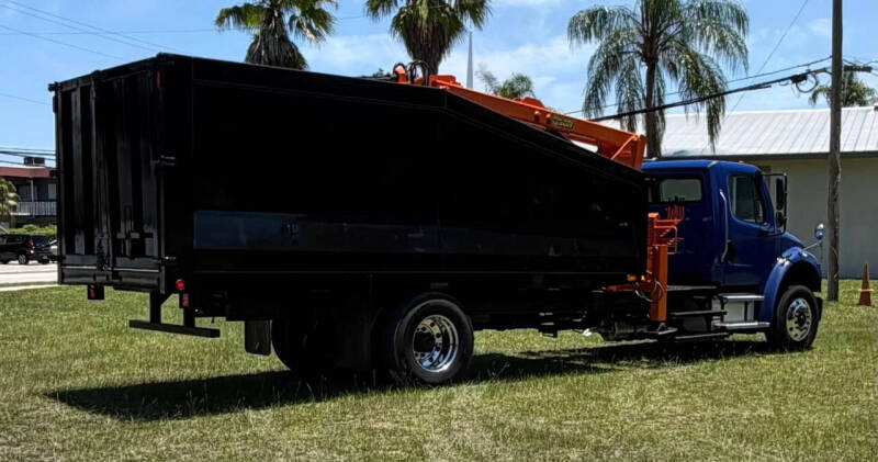2020 Freightliner M2 106