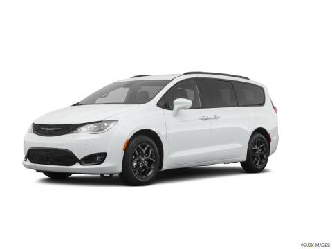 2020 Chrysler Pacifica for sale at WAYNE HALL CHRYSLER JEEP DODGE in Anamosa IA