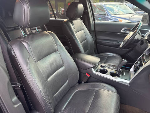 2013 Ford Explorer Sport