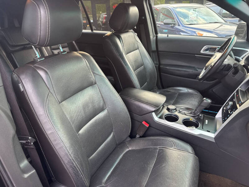 2013 Ford Explorer Sport