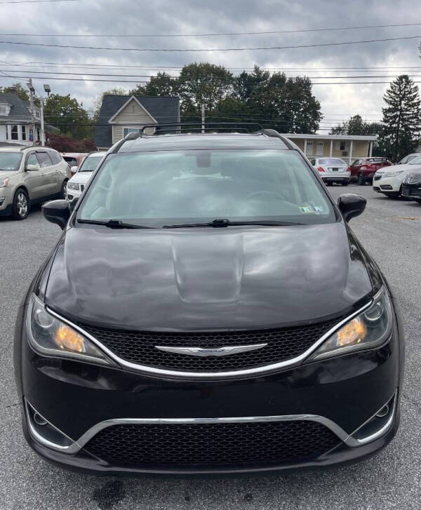 2017 Chrysler Pacifica Touring-L