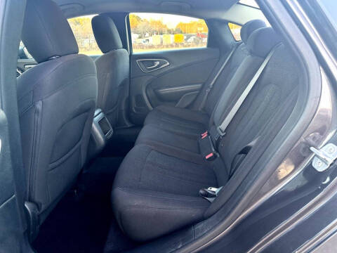 2015 Chrysler 200 Limited