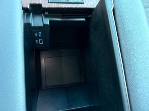 2024 Toyota Sienna LE 8-Passenger