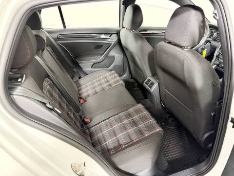 2017 Volkswagen Golf GTI S