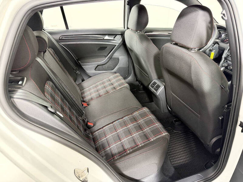 2017 Volkswagen Golf GTI S