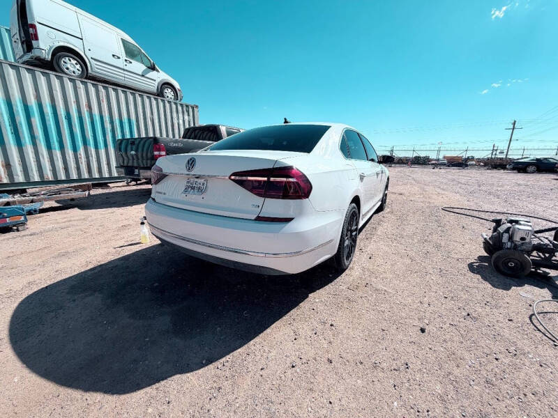 2017 Volkswagen Passat V6 SE