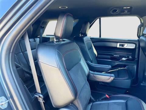 2024 Ford Explorer ST-Line