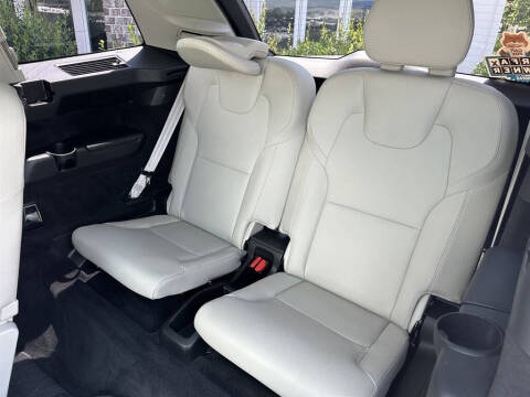 2023 Volvo XC90 B6 Plus Bright Theme 6P