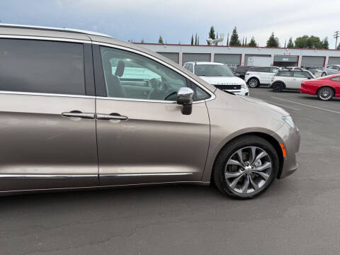 2017 Chrysler Pacifica Limited