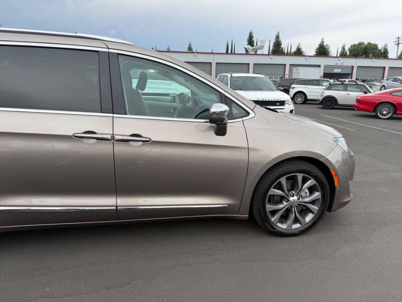 2017 Chrysler Pacifica Limited