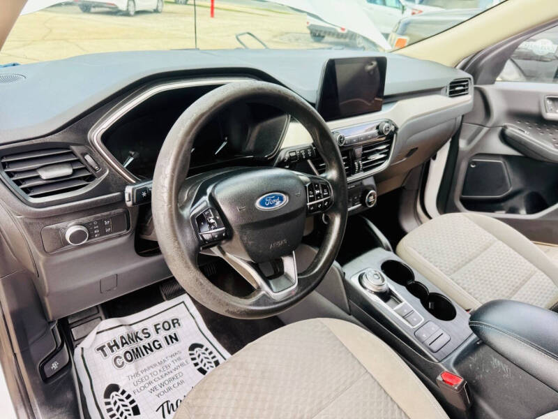 2020 Ford Escape SE