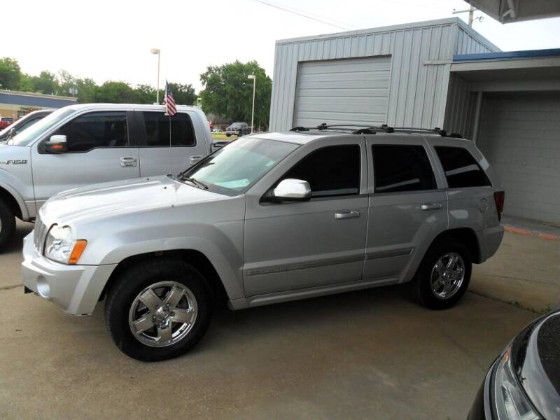 2006 Jeep Grand Cherokee for sale at C MOORE CARS in Grove OK
