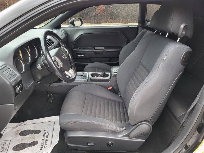 2012 Dodge Challenger SXT