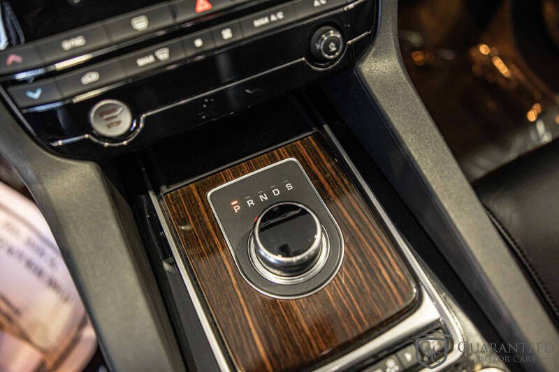 2017 Jaguar F-PACE 35t Prestige