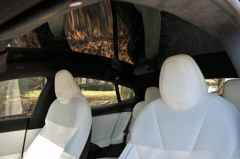 2022 Tesla Model S Plaid